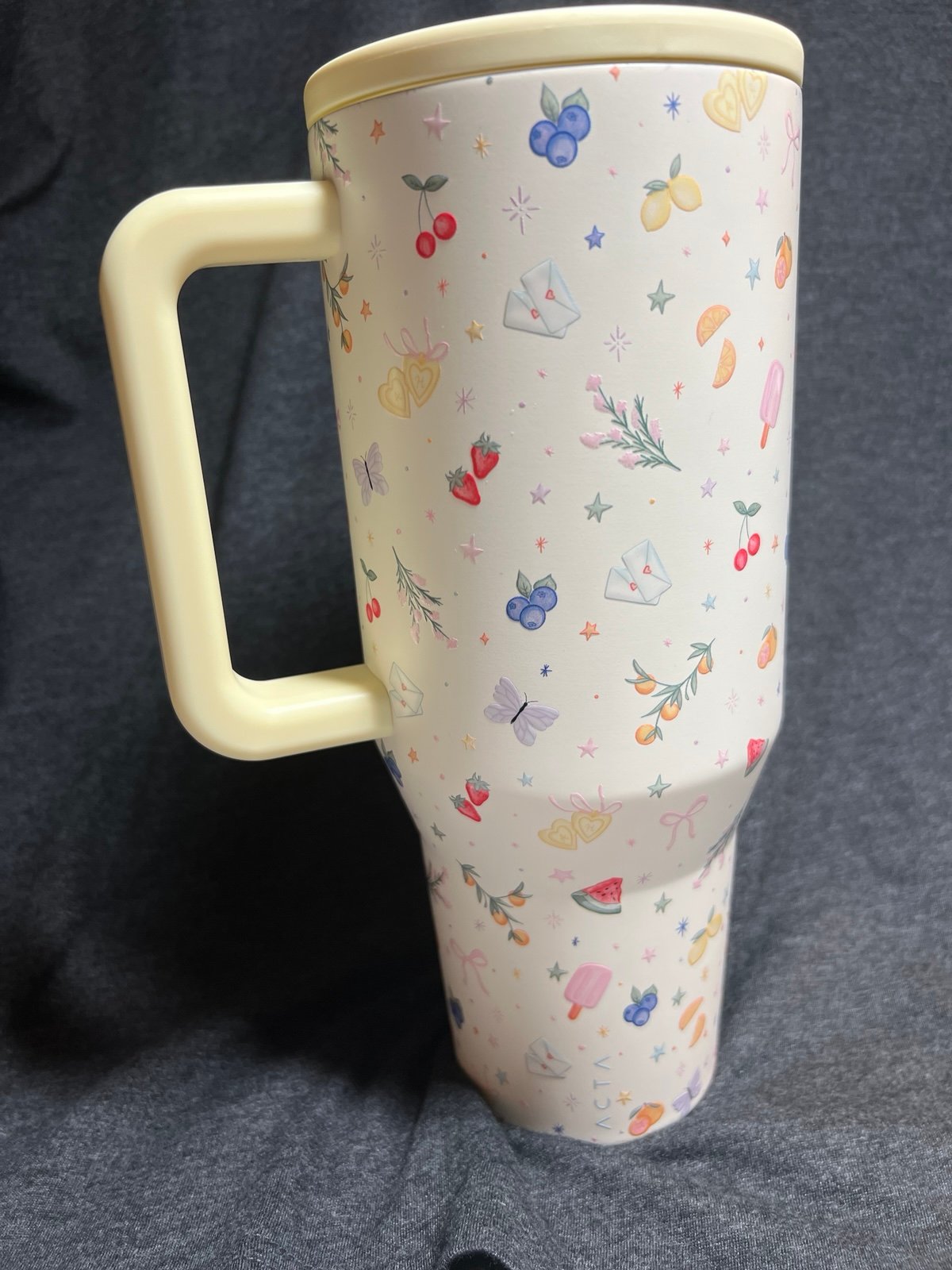 Hydrojug Berries & Cream 40 Oz Tumbler